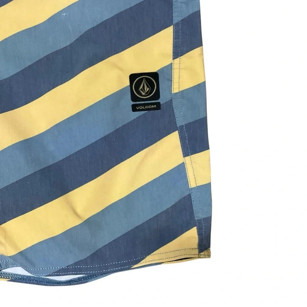 🌊 Volcom Slingers Boardshorts 🟦🟨 Blue &‎ Yellow Stripes | Size 33